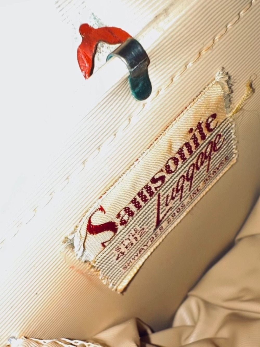 Vintage Samsonite marble Train Case with Gold Hardware - Picture 10 of 10